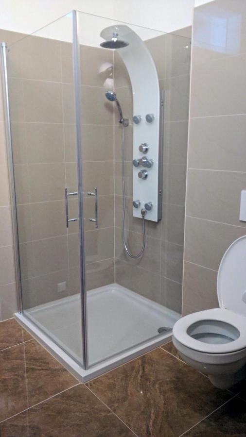 211 Amsterdam, Studio Apartment, 30M2 1-4 Pers 클라겐푸르트 외부 사진